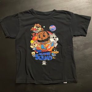 Pop t shirt space jam size M